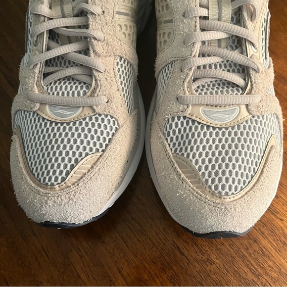 NORDSTROM X SAUCONY
PROGRID TRIUMPH 4 Men’s size 7.5. Beige suede and white. - Picture 13 of 15